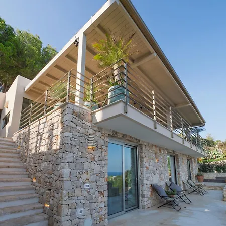 Villa Cliff