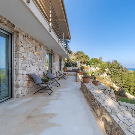 Cliff Villa