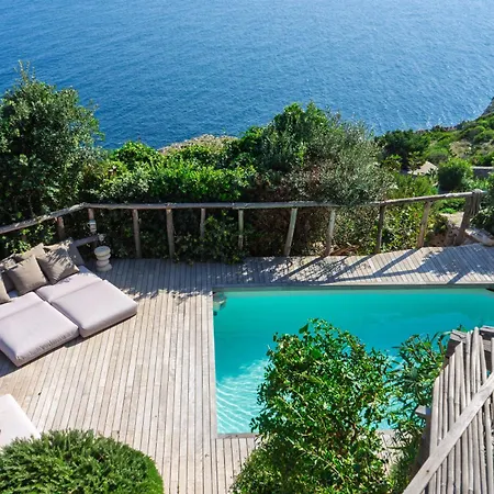 Villa Cliff