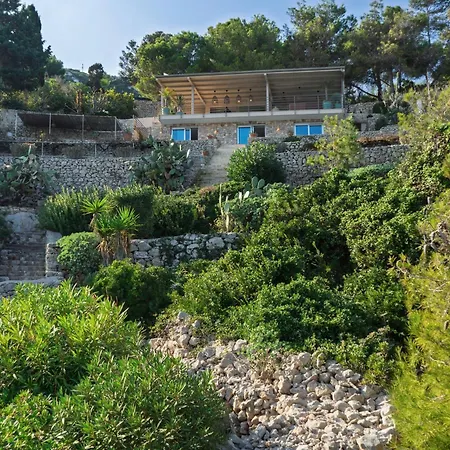 Cliff Villa *