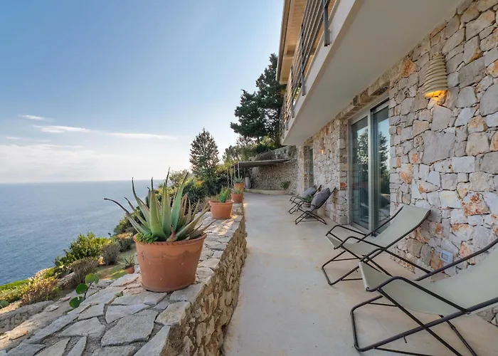 Cliff Villa Gagliano del Capo