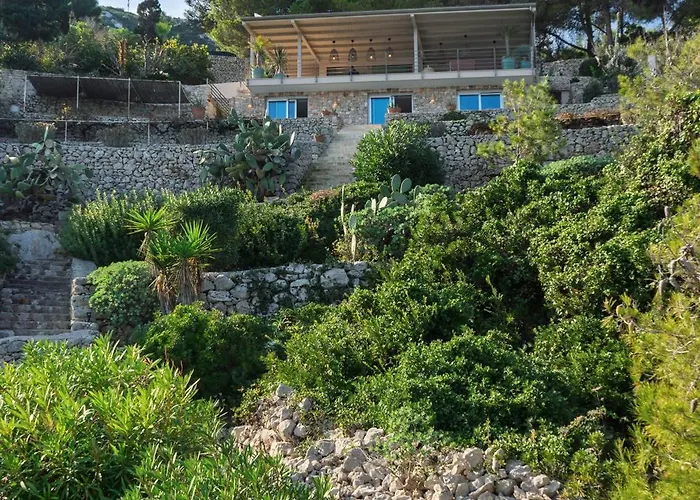 Cliff Villa *
